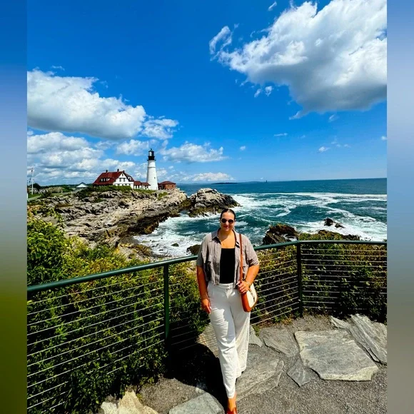 Meet Your Posher! - Picture 1 of 3